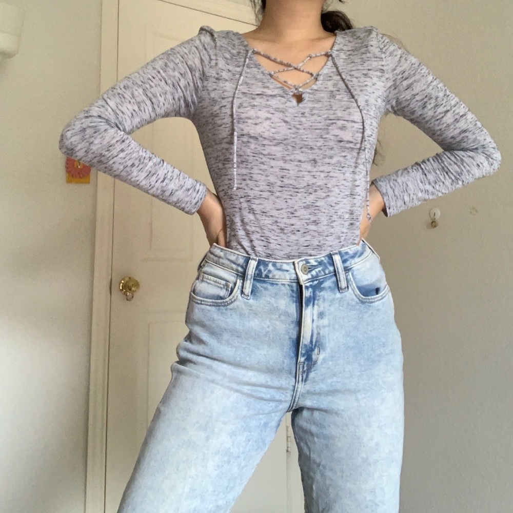 Heather gray tie front top!